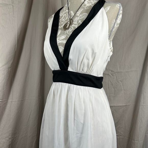 Y2K Bebe White & Black Asymmetrical Hem Mini Dress/Top - Picture 3 of 8